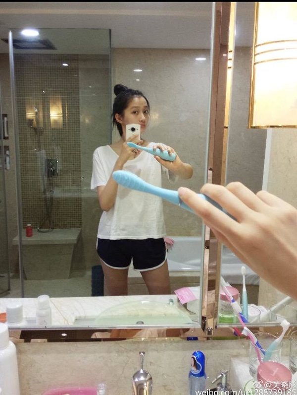 關曉彤為爸爸下廚 更新生活照豪宅曝光