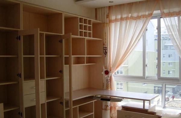 拼接小空間書房擴容裝修設(shè)計